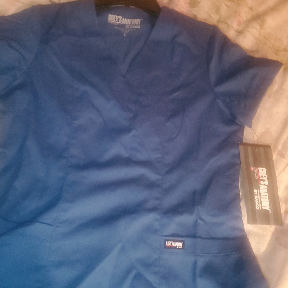 Scrub top
